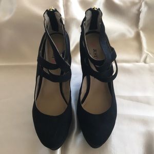 Newbuck suede ankle wedges